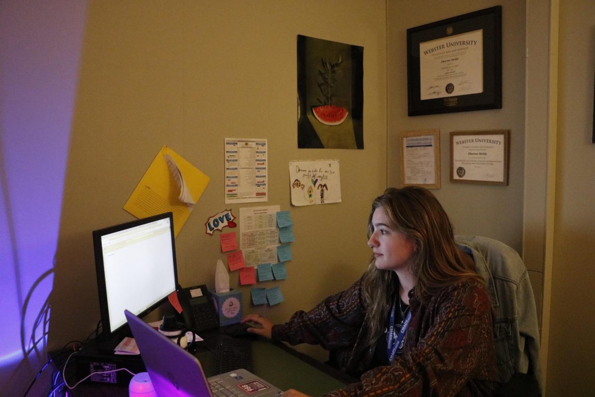 CHADS SEL counselor Darma Merkle replies to emails on her computer early in the morning. “It’s hard waking up early in the morning,” Merkle said.  Merkle felt that waking up early made the mornings go by slowly so they could tiring.